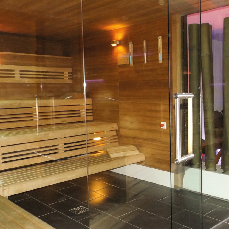 Entdecke die Relax und Saunalandschaft Orange Fitness